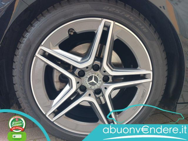 MERCEDES-BENZ A 200 AUTOMATIC AMG LINE