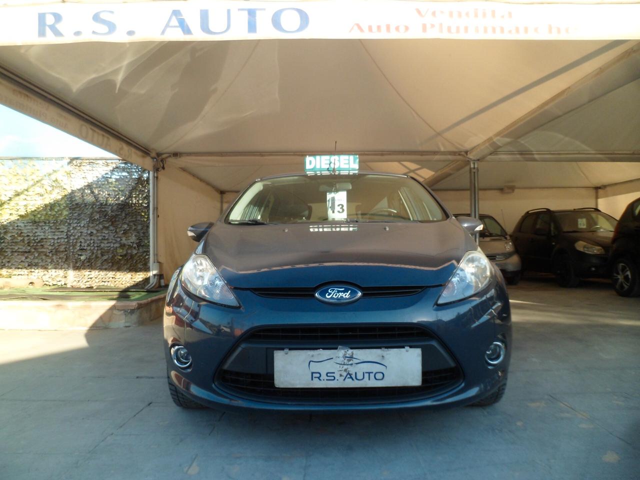 Ford Fiesta 1.4 TDCi 70CV 5 porte full 12