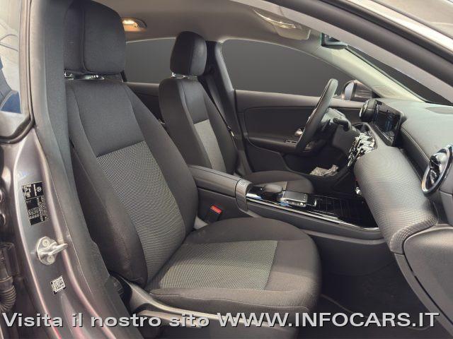 MERCEDES-BENZ CLA 200 d 150 CV Shooting Brake Autom. Executive - PROMO