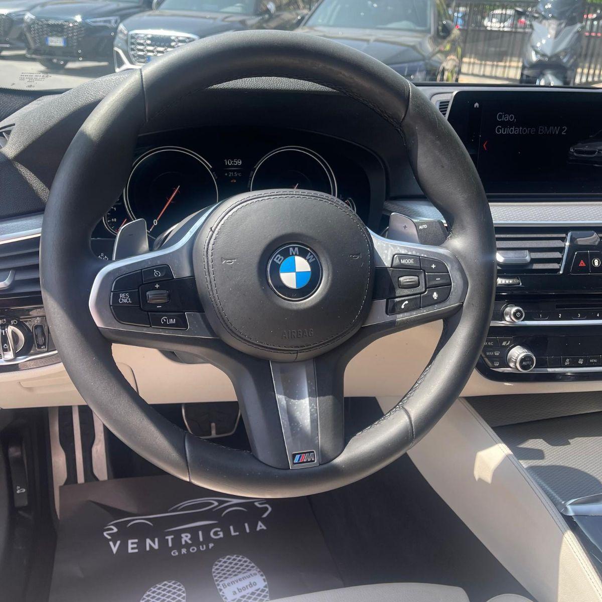 BMW - Serie 5 - 520d Msport