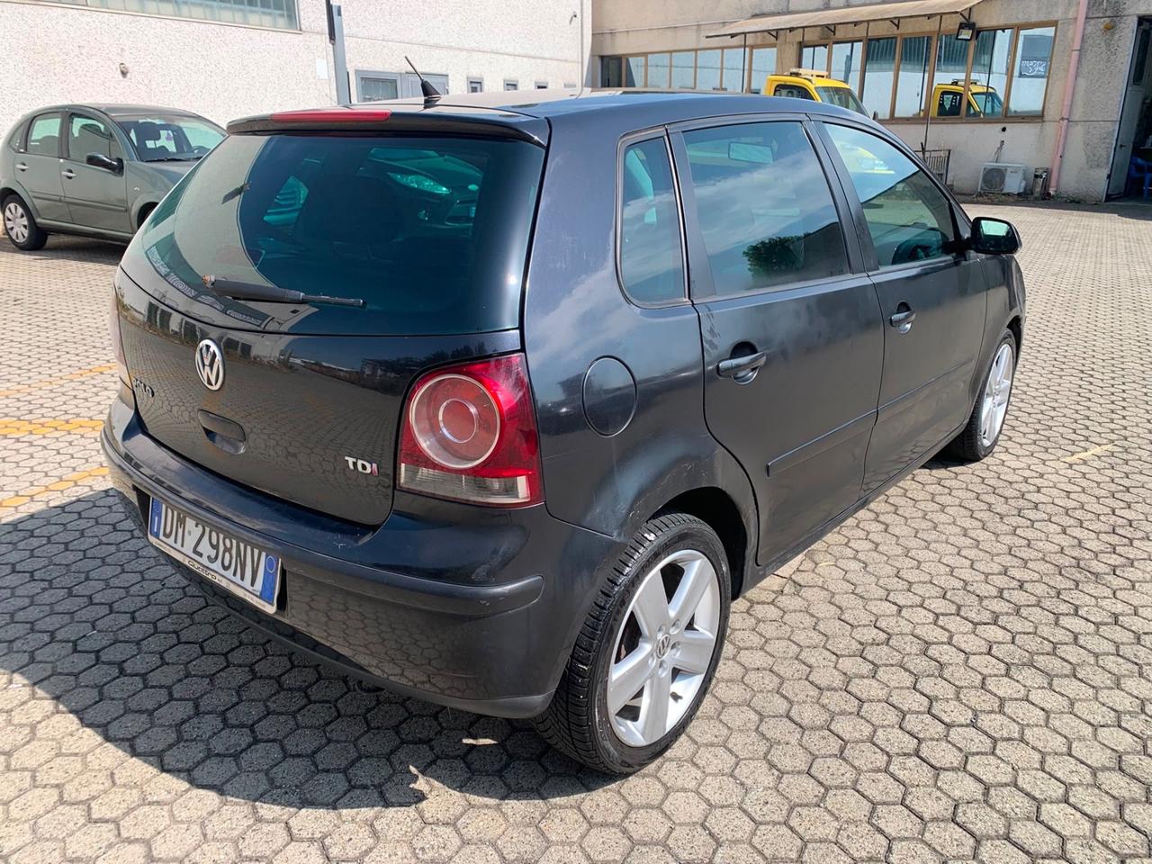 Volkswagen Polo 1.4/80CV TDI 5p. Sportline