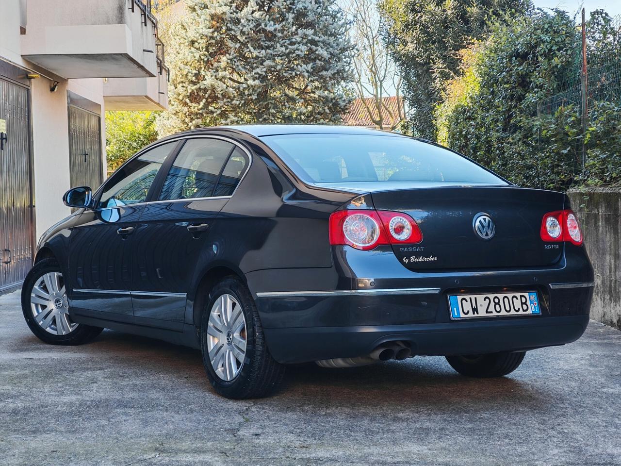 Volkswagen Passat 2.0 BENZINA 150cv / SERVICE / Unipro