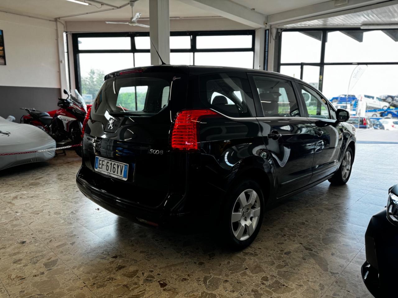 Peugeot 5008 1.6 HDi 112CV Premium 03/2011 Euro 5