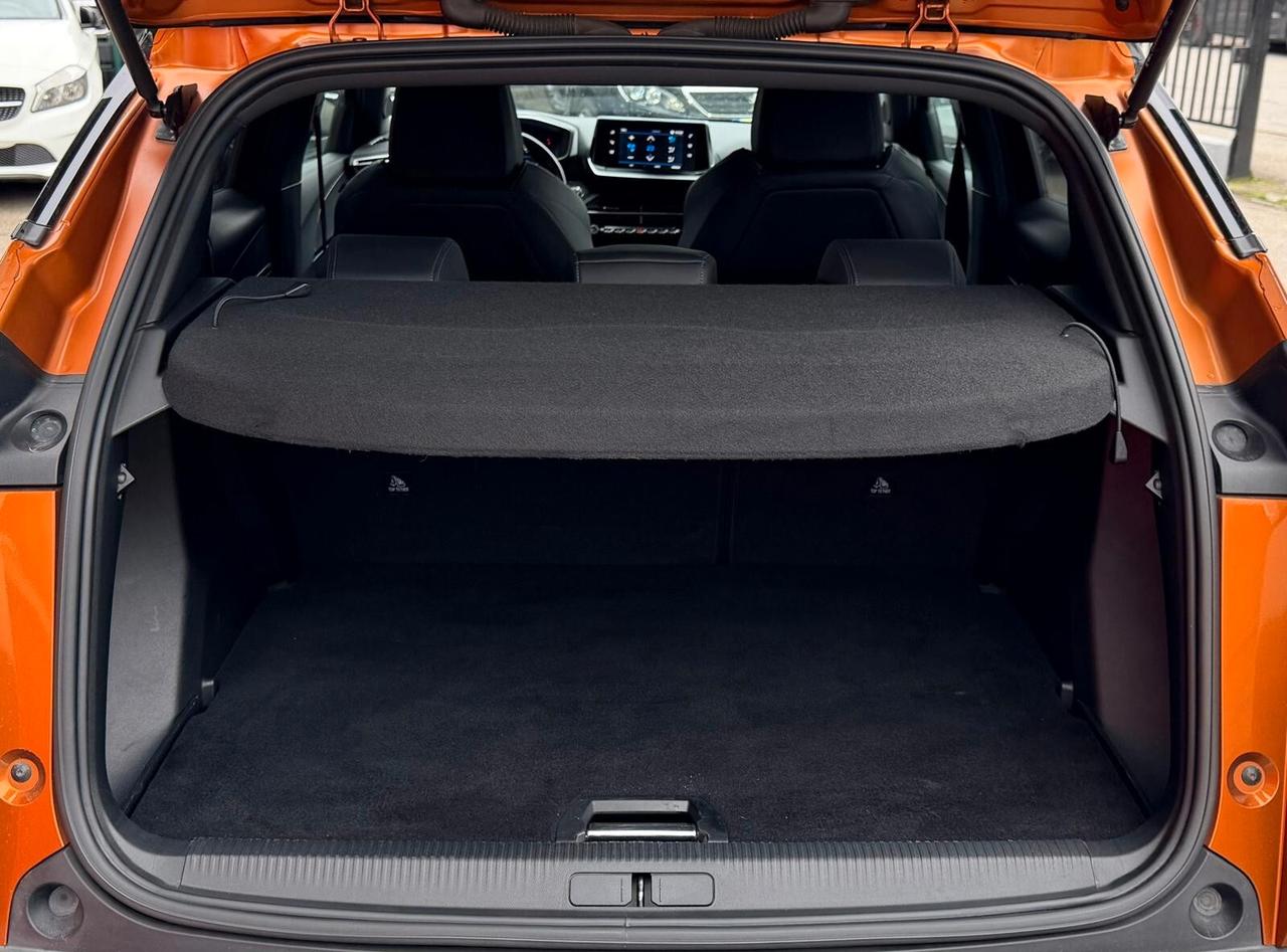 Peugeot 2008 PureTech 130 S&S EAT8 Allure