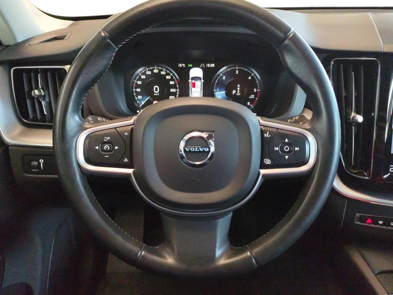 Volvo XC60 2.0 b4 Momentum awd