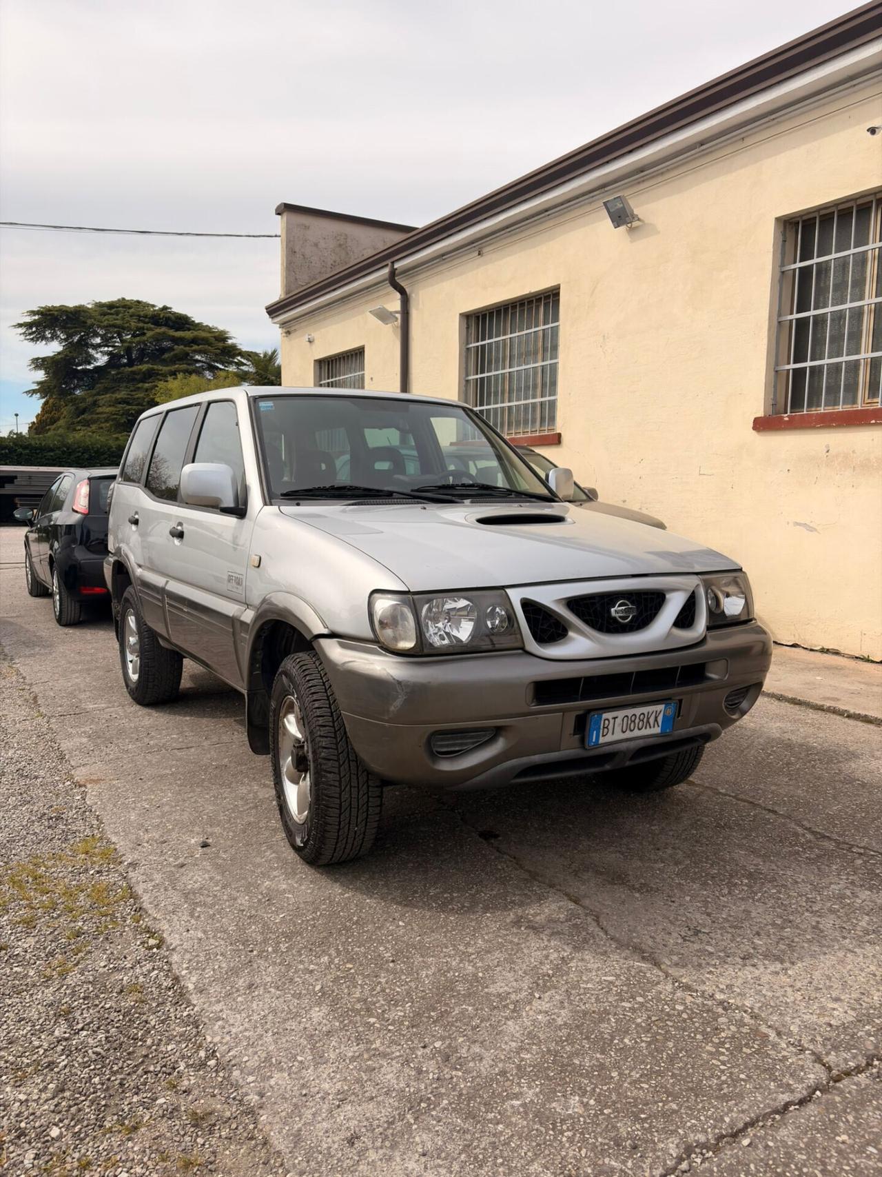 Nissan Terrano II 2.7 Tdi 5 porte Elegance +gancio traino