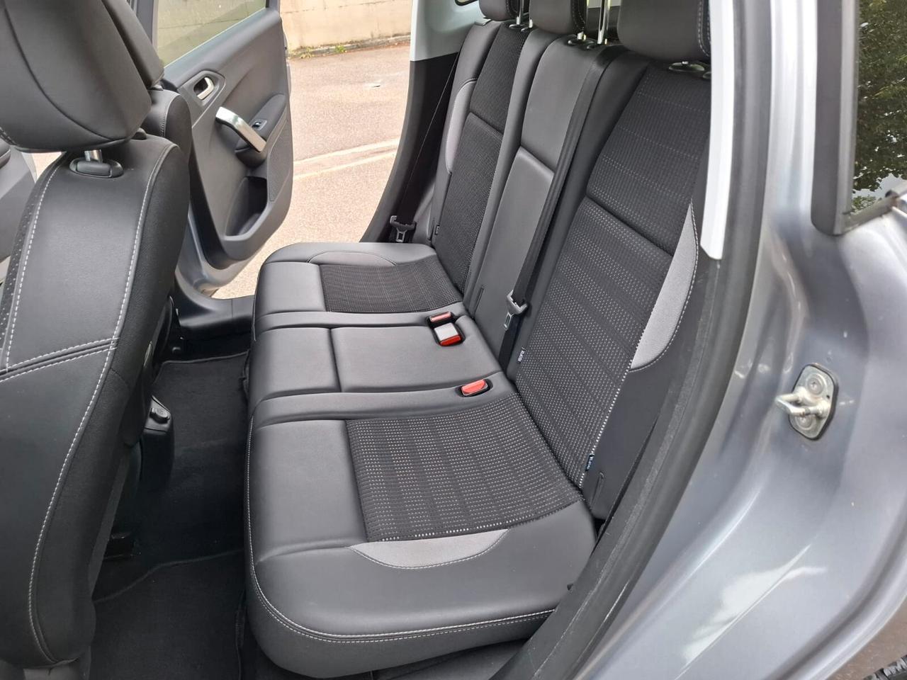 Peugeot 2008 1.6 HDi 2016 SOLAMENTE 85.000 KM
