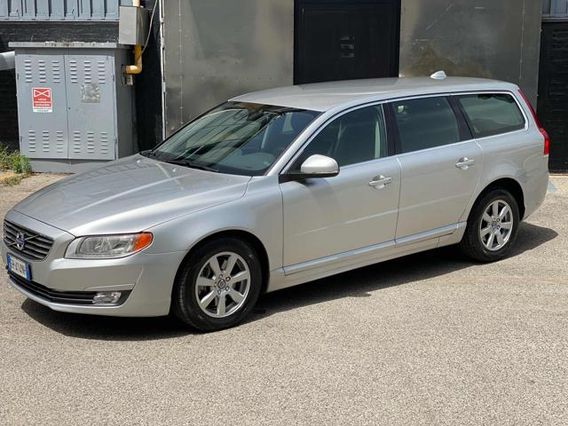 VOLVO V70 D3 Geartronic Momentum