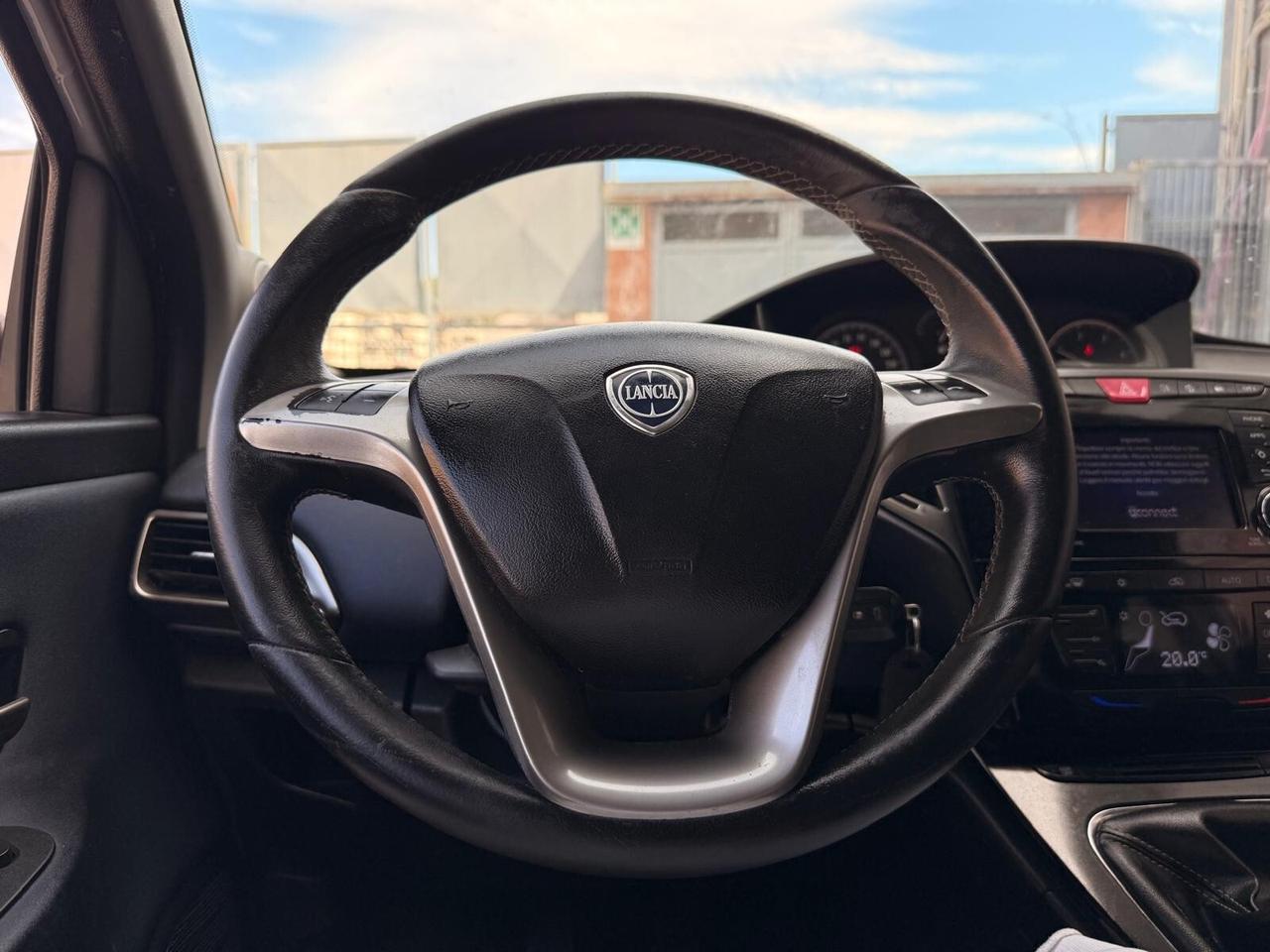 Lancia Ypsilon 1.3 MJT 16V 95 CV 5 porte CON 160MILA KM IN PERFETTE CONDIZIONI