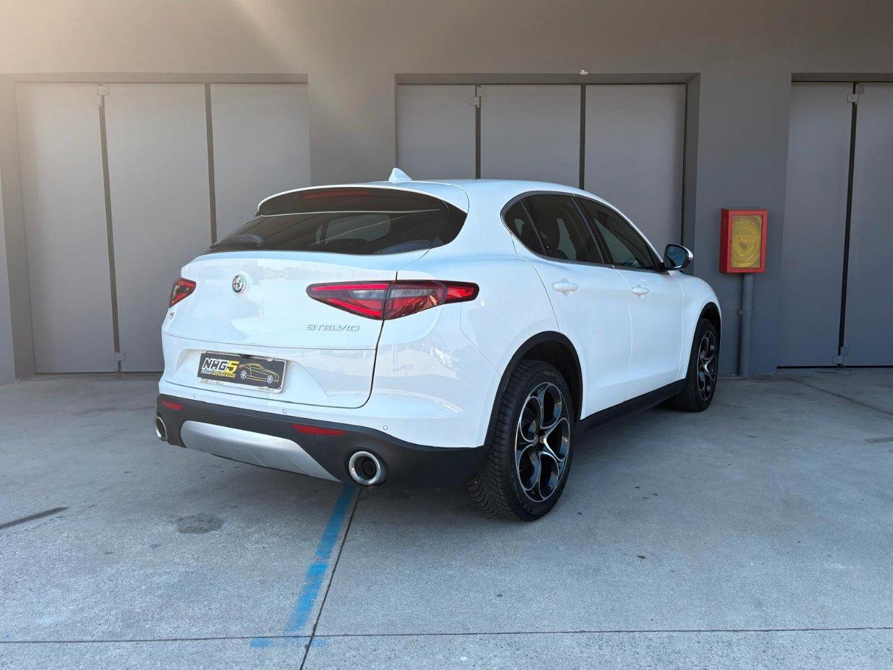 Alfa Romeo Stelvio 2.2 Turbodiesel 210 CV AT8 Q4