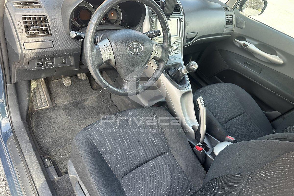 TOYOTA Auris 2.0 D-4D DPF 5 porte Sol