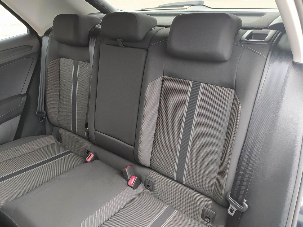 Volkswagen T-Roc Business 2.0 TDI 150CV #9725