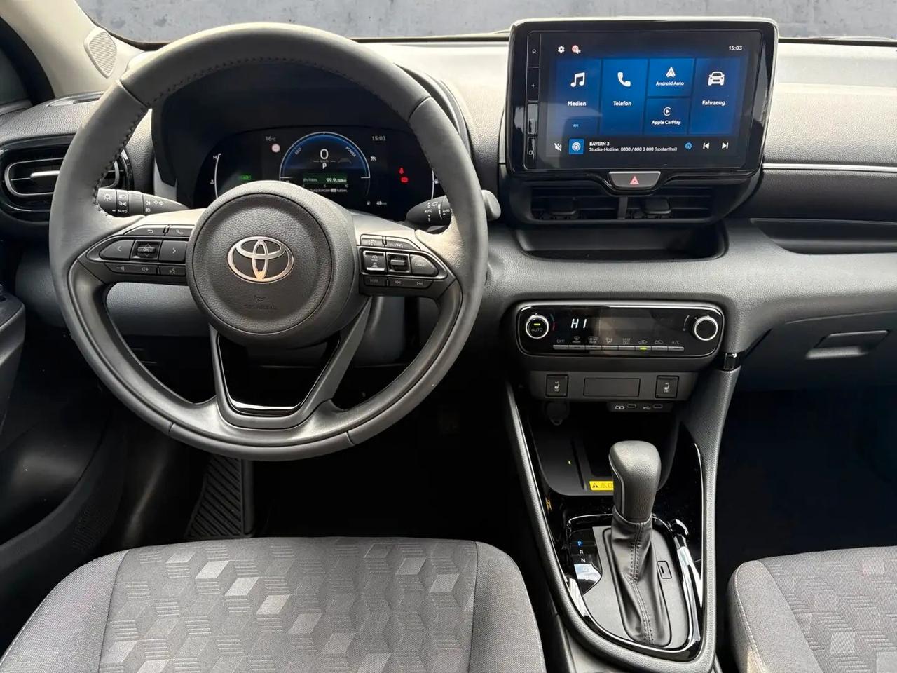Toyota Yaris 1.5 hev icon teamplayer *sed.risc*vol.risc*