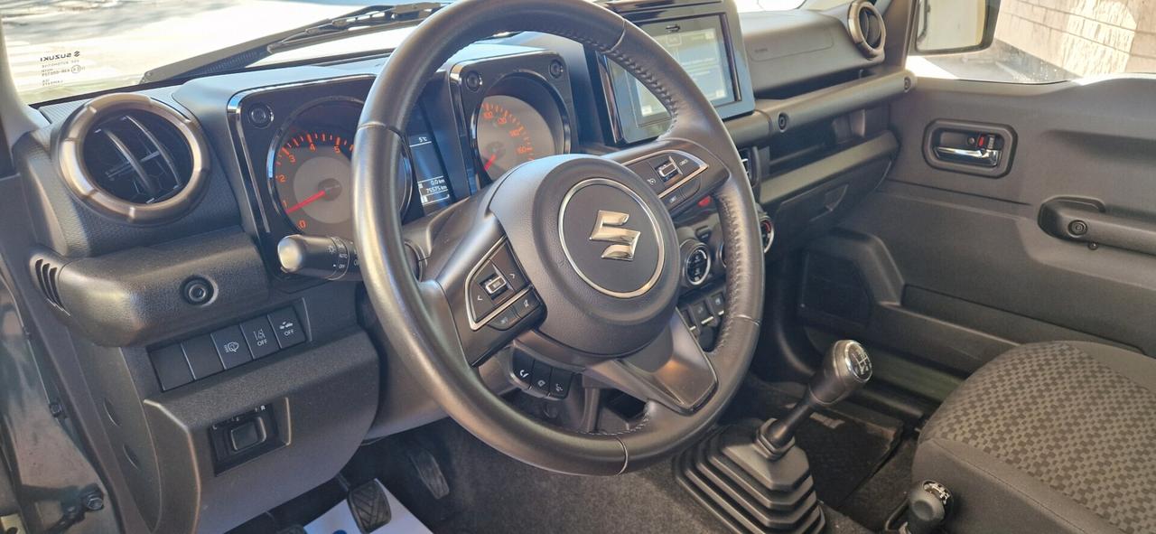 Suzuki Jimny 1.5 5MT Top autovettura 4 posti