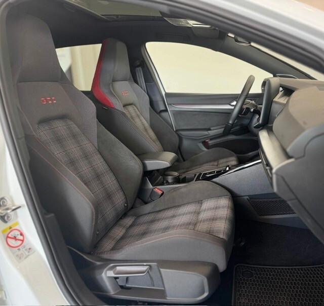 Volkswagen Golf 8.5 GTI 2.0 TSI DSG