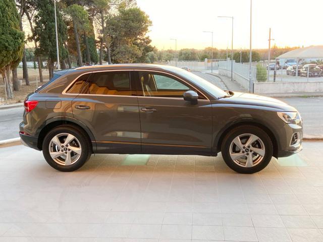 AUDI Q3 35 2.0 TDI S tronic Business Advanced COCKPIT