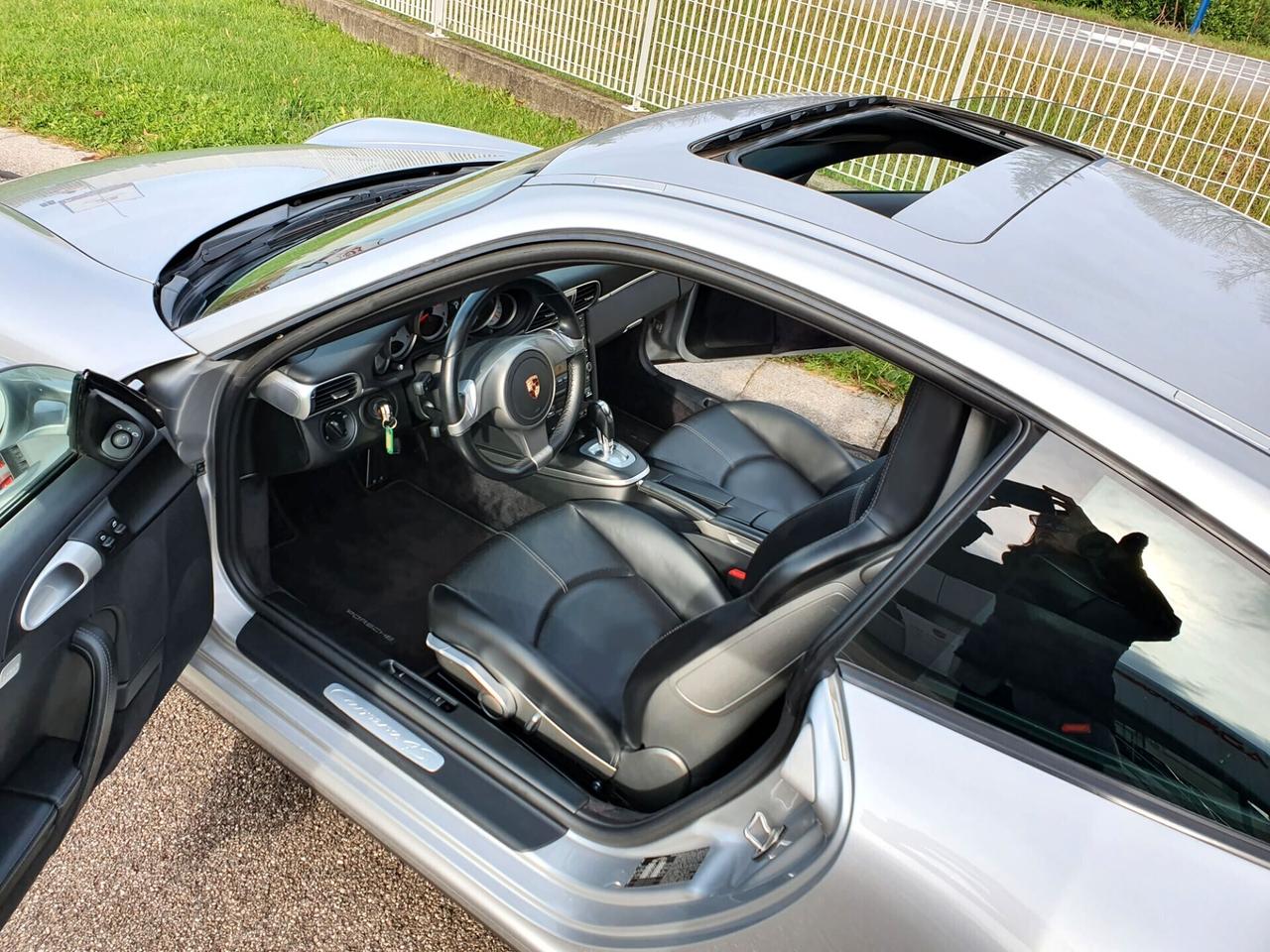 Porsche 911 997.2 Carrera 4S Coupé