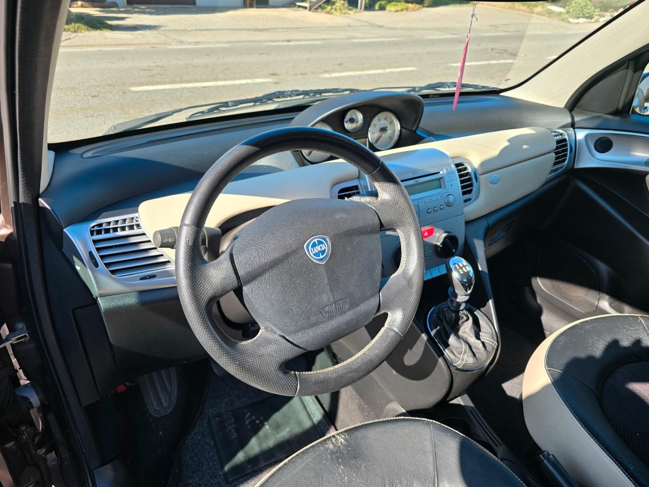 Lancia Ypsilon 1.2 Versus
