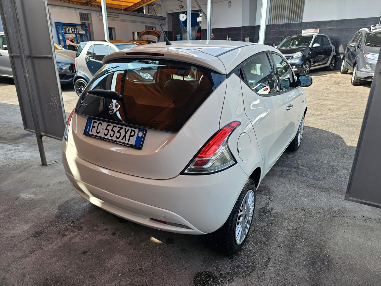 Lancia Ypsilon 0.9 Metano 2016