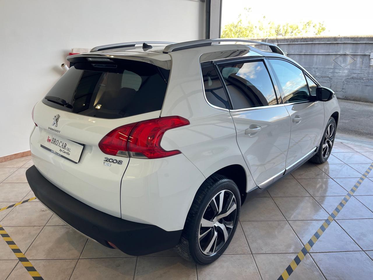 Peugeot 2008 1.6 e-HDi 92 CV Stop&Start Allure