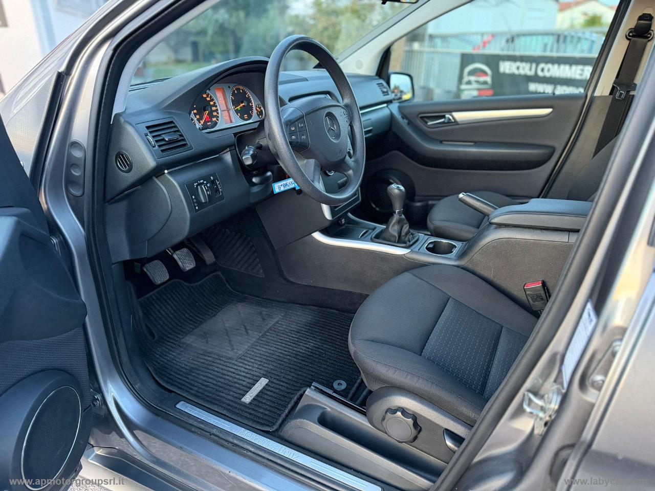 MERCEDES-BENZ B 180 BlueEFFICIENCY Executive