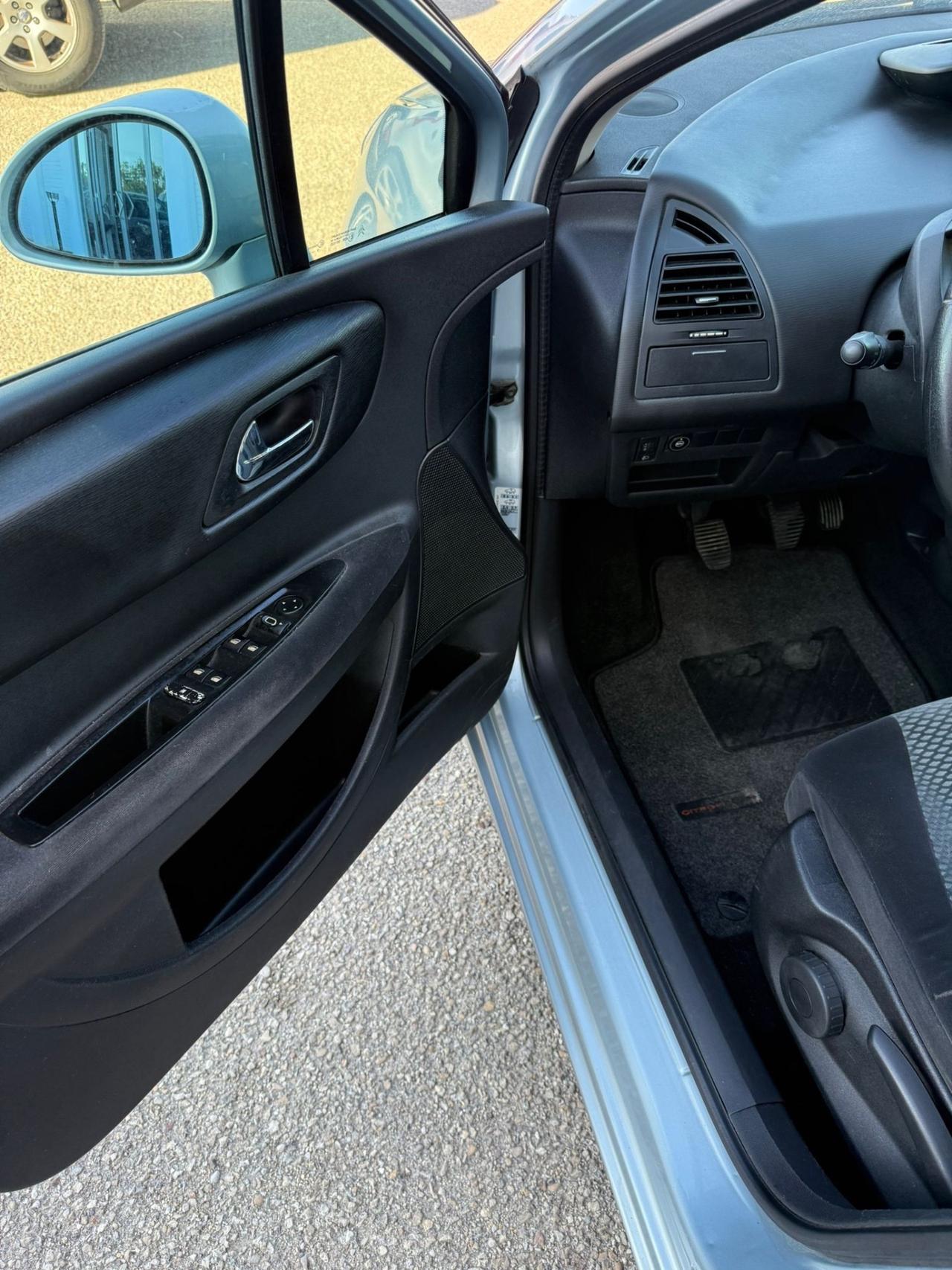 Citroen C4 1.6 - GPL - NEOPATENTATI- UNICO PROPRIETARIO