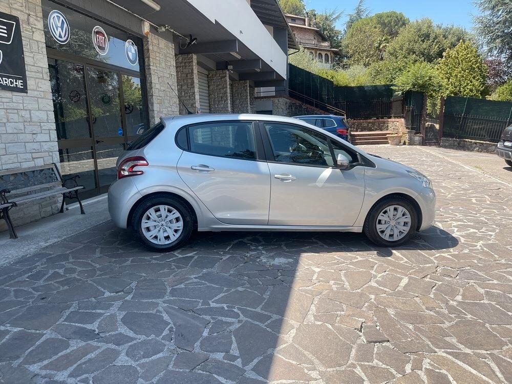 Peugeot 208 1.2 VTi 82 CV 5 porte Allure NEO PATENTATI