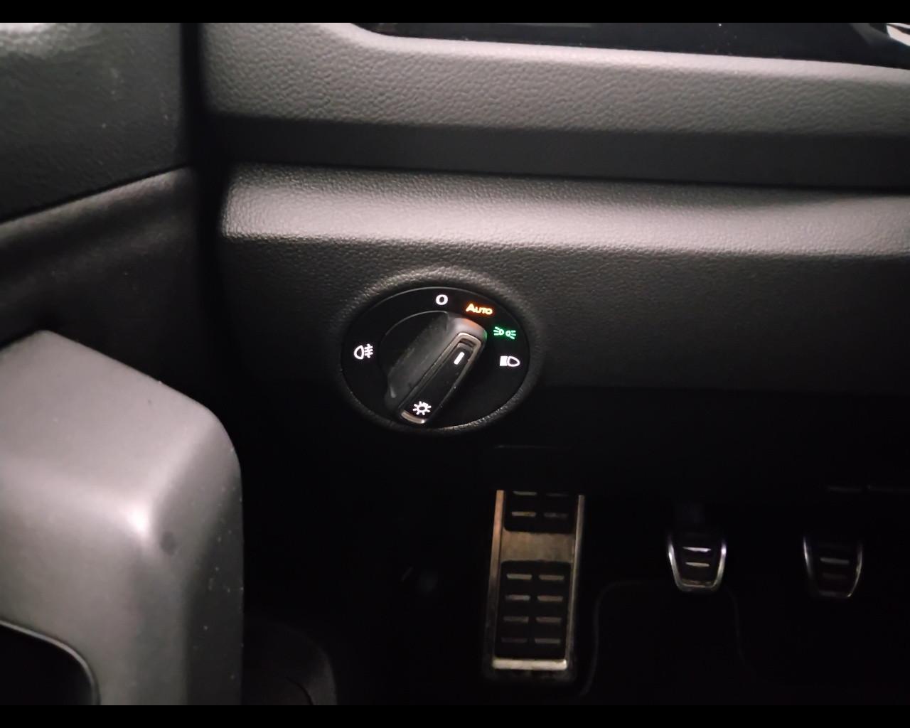 VOLKSWAGEN T-Roc I 2022 - T-Roc 1.0 tsi R-Line 110cv