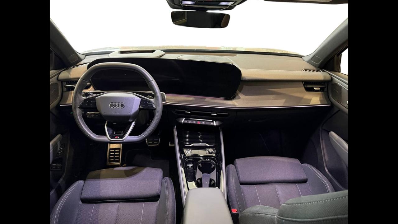 Audi Audi Q3 SUV Business e-hybrid 200 kW S tronic