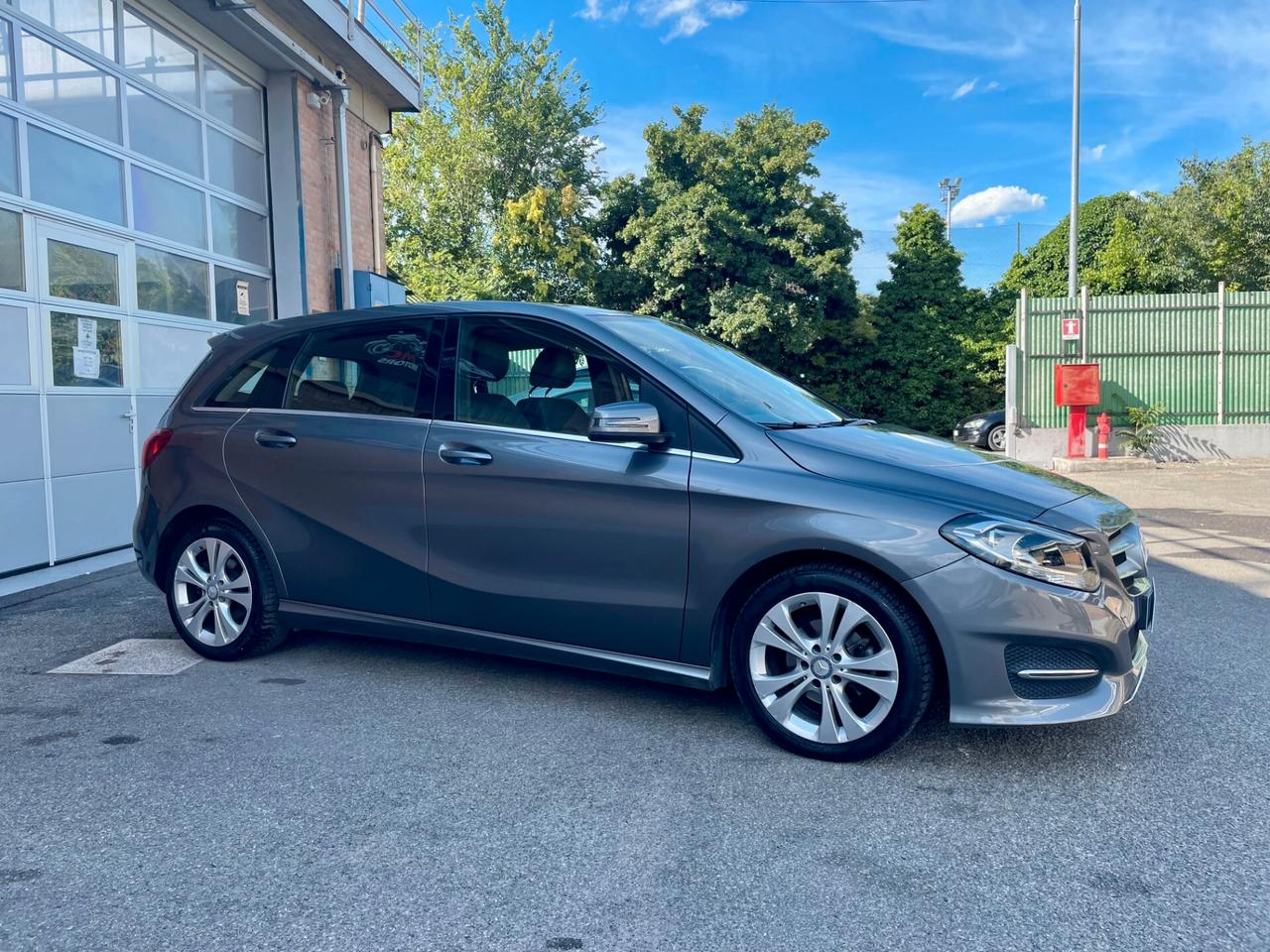 Mercedes-Benz B 180 PREMIUM – UNICO PROPRIETARIO – 139.000 KM