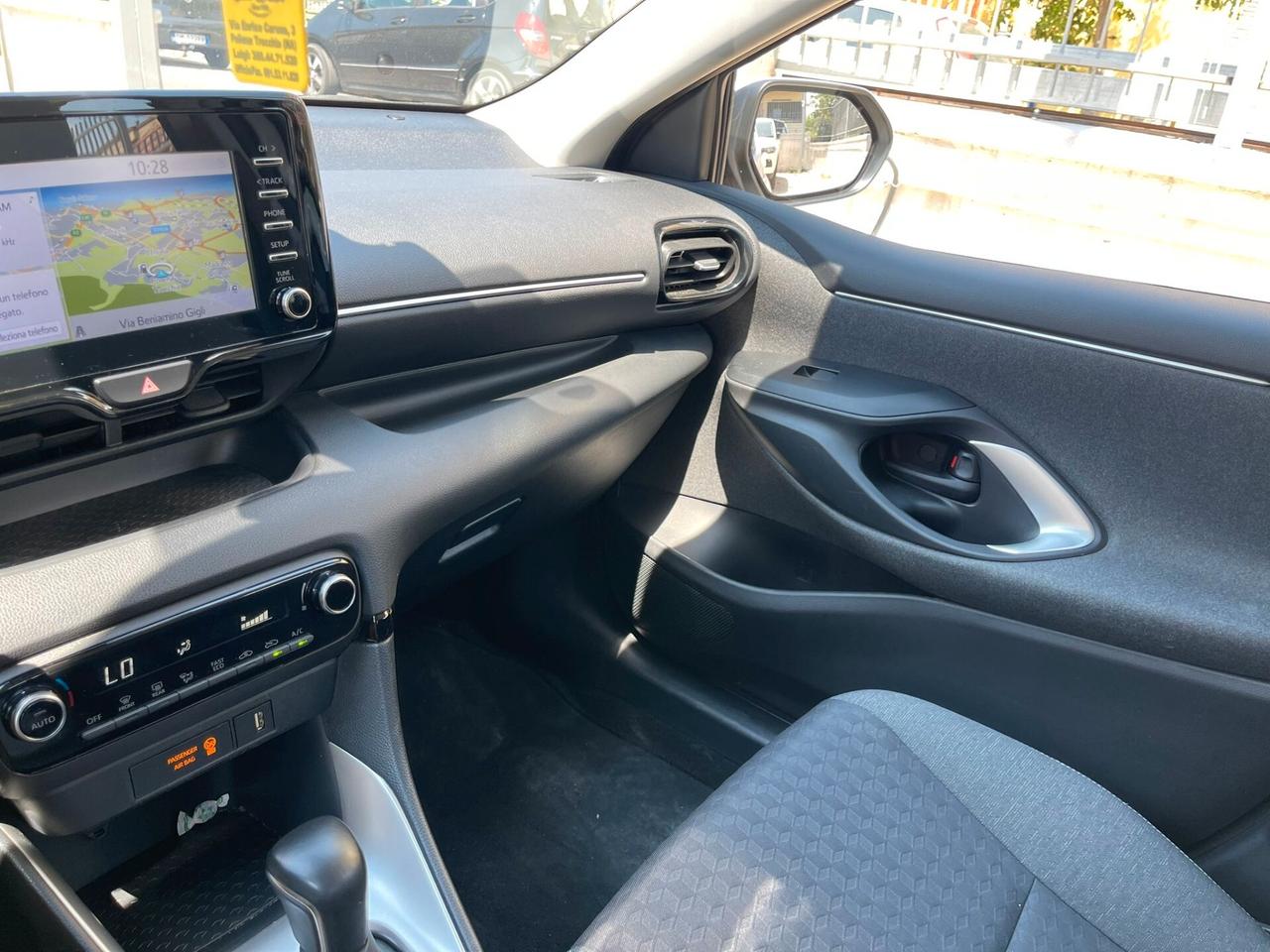 Toyota Yaris 1.5 Hybrid 5 porte Business
