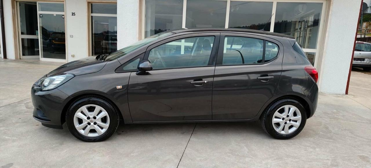 Opel Corsa 1.4 Benzina 90CV 5 porte b-Color