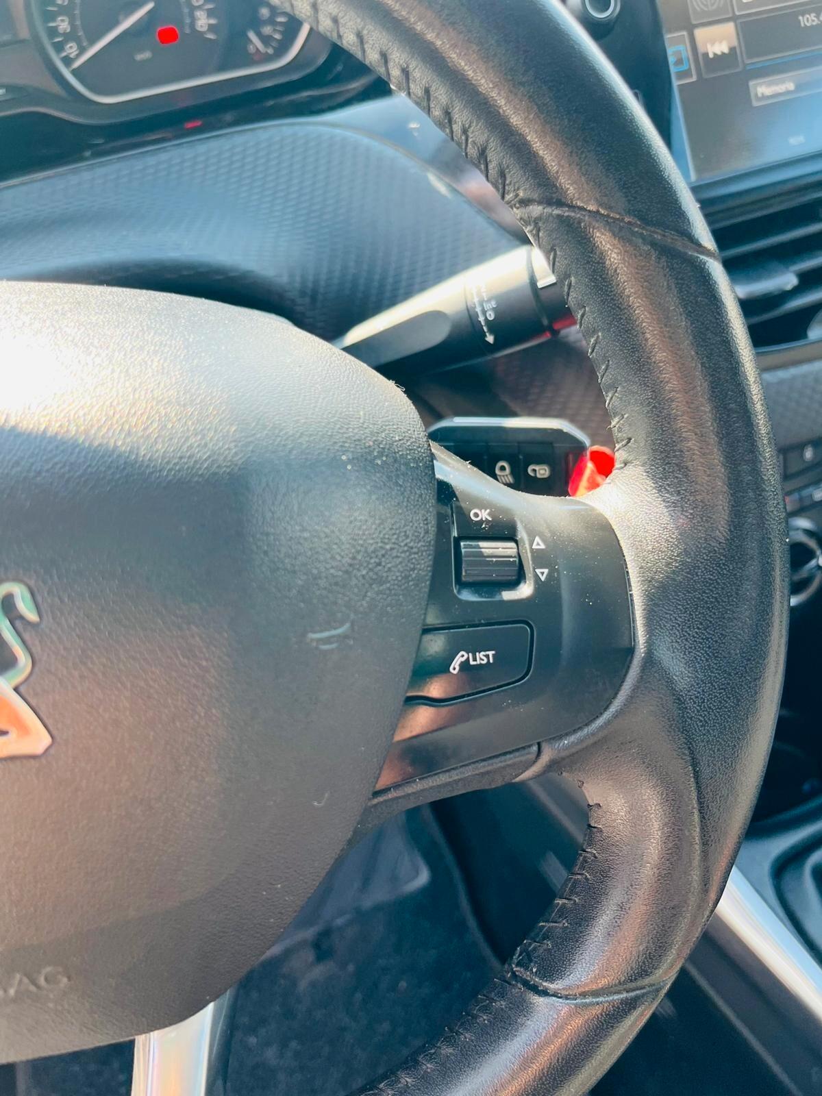 Peugeot 2008 1.6HDI PARI AL NUOVO FULL 2016