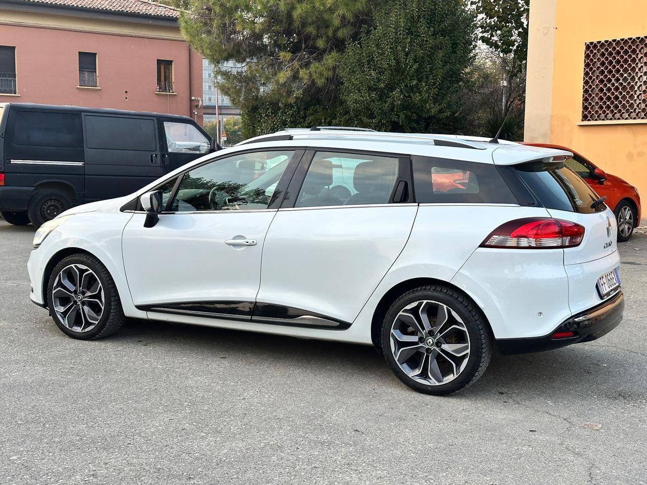 Renault Clio dCi 8V 90CV Start&Stop 5 porte cambio automatico