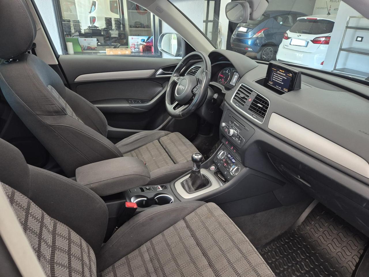 Audi Q3 2.0 TDI (Diesel) 140cv - Tettuccio