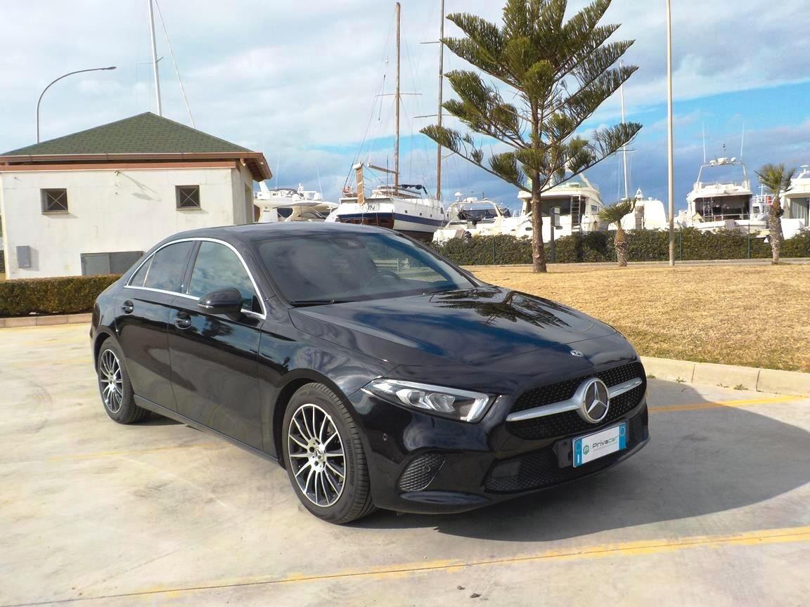 Mercedes-benz A 180d Automatic 4p Premium Sedan