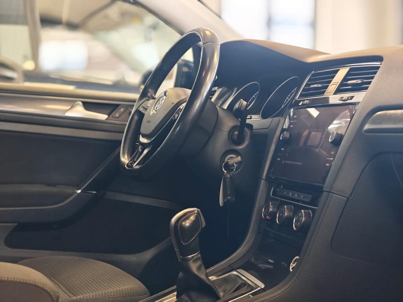 Volkswagen Golf 1.6 TDI 115CV DSG 5p. Business BlueMotion Technology