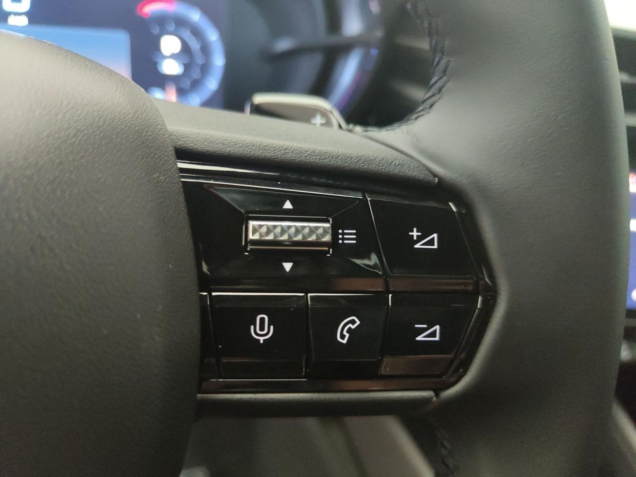 ALFA ROMEO Junior JUNIOR 1.2 145CV HYBRID EDCT6 SPECIALE