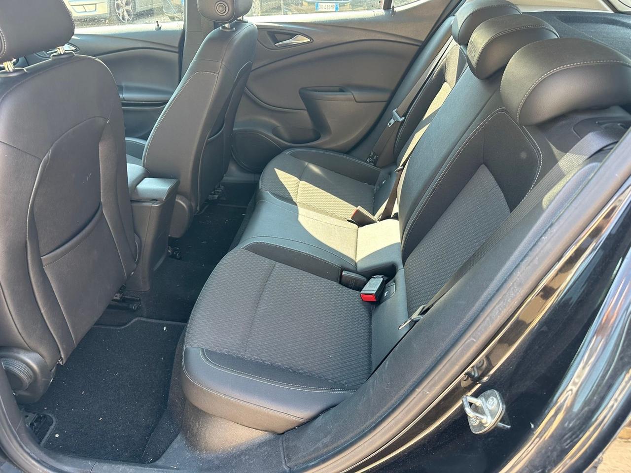 Opel Astra 1.6 CDTi 110CV BERLINA Innovation