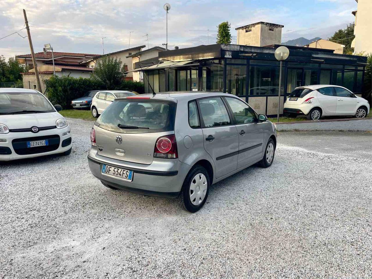 VOLKSWAGEN POLO - COMFORTLINE