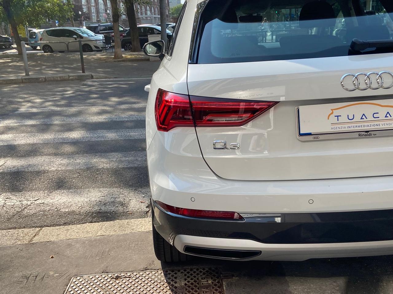 Audi Q3 Business Advanced 2.0 35 TDI #11442