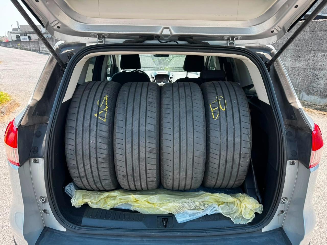 Ford Kuga 2.0 TDCI 120 CV S&S 2WD Titanium Business