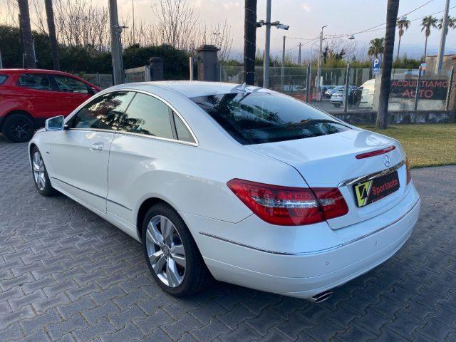 MERCEDES-BENZ E 220 CDI Coupé BlueEFFICIENCY Avantgarde