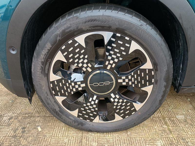 FIAT 600 1.2 hybrid La Prima 110cv auto