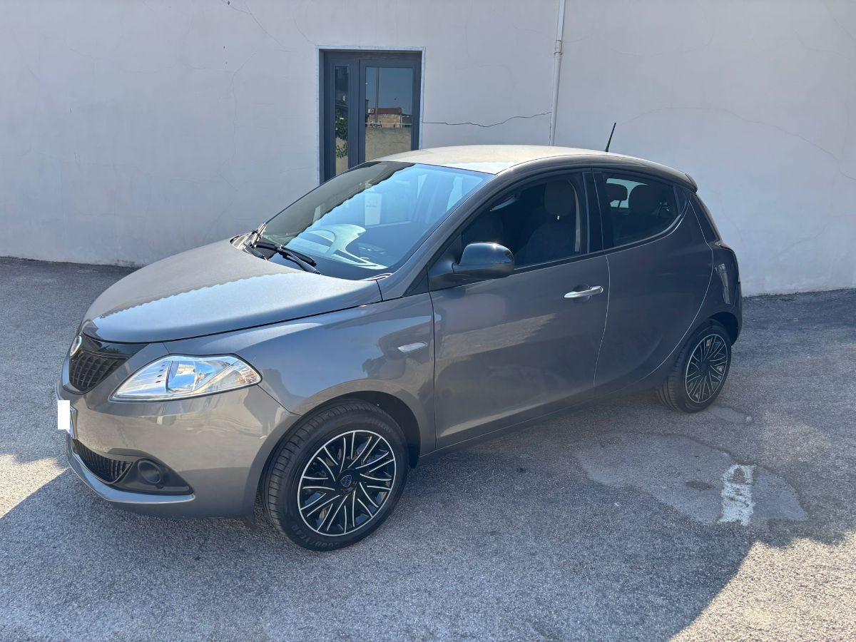 LANCIA Ypsilon 1.0 FireFly 5p.S&S Hybrid Silver