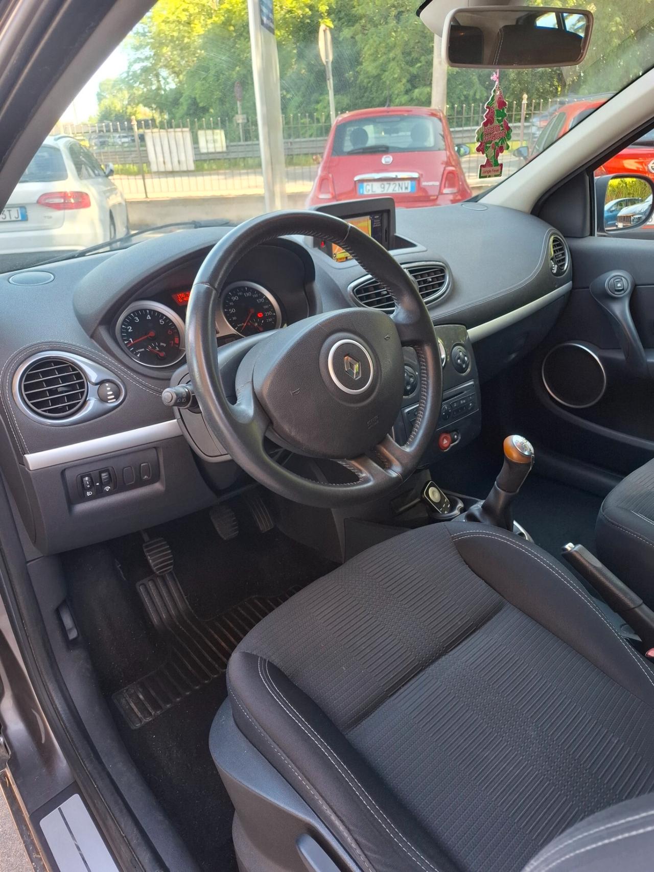 Renault Clio 1.2 16V 5 porte Dynamique