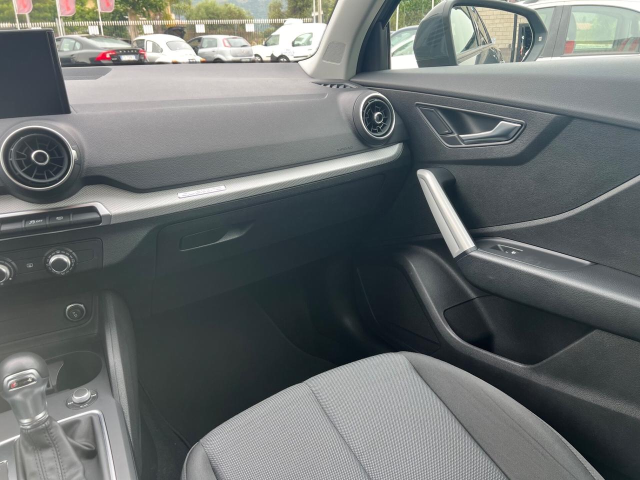 Audi Q2 40 TFSI quattro S tronic Business