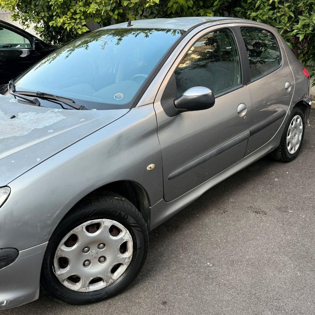 Peugeot 206 1.4 HDi **NEOPATENTATI**