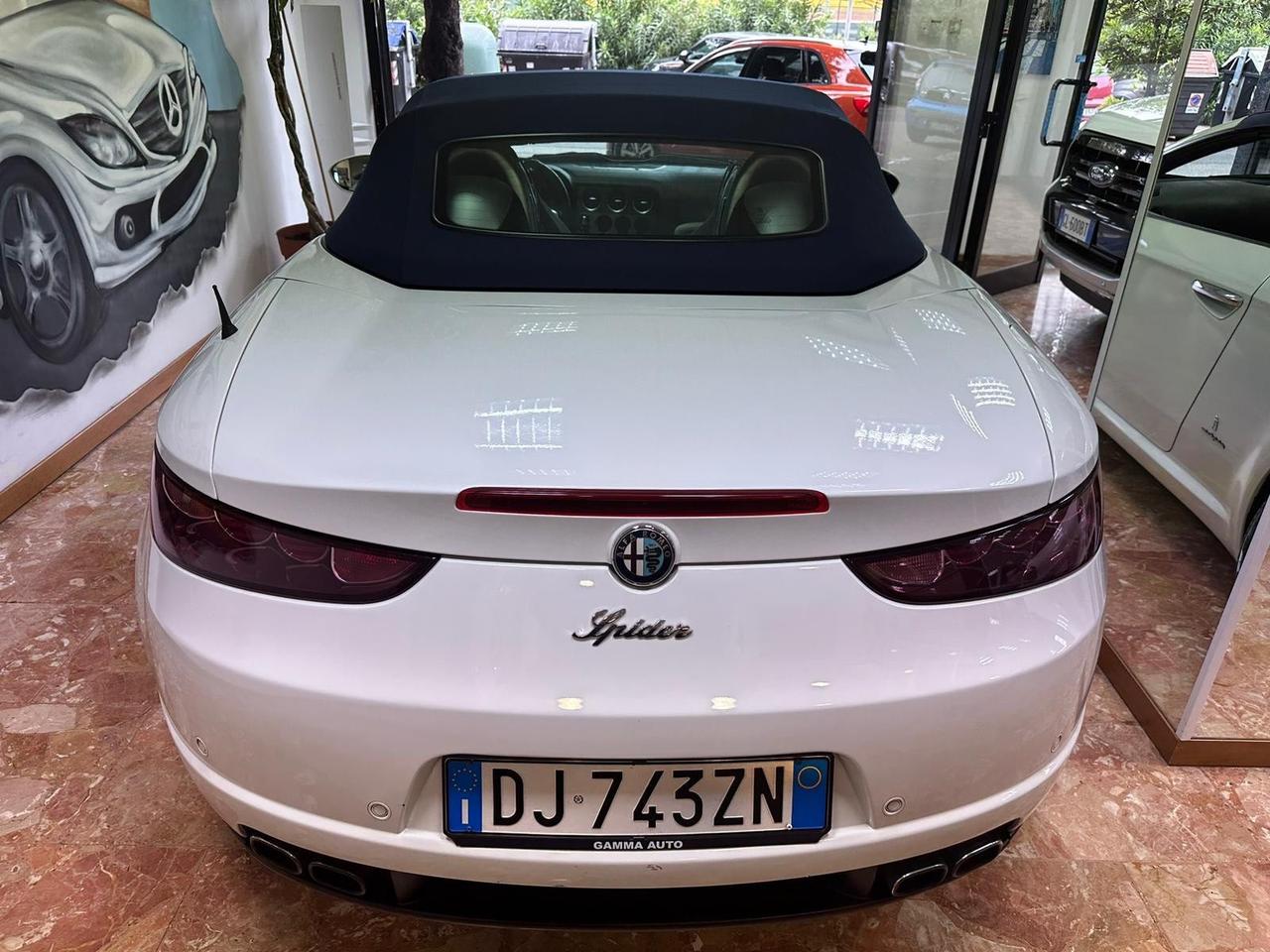 ALFA ROMEO SPIDER 2.2. JTS BIANCO PANNA PELLE FRAU BORDEAUX CAPPOTTE BLU KM 38.500 TAGLIANDI ALFA ROMEO COME NUOVA