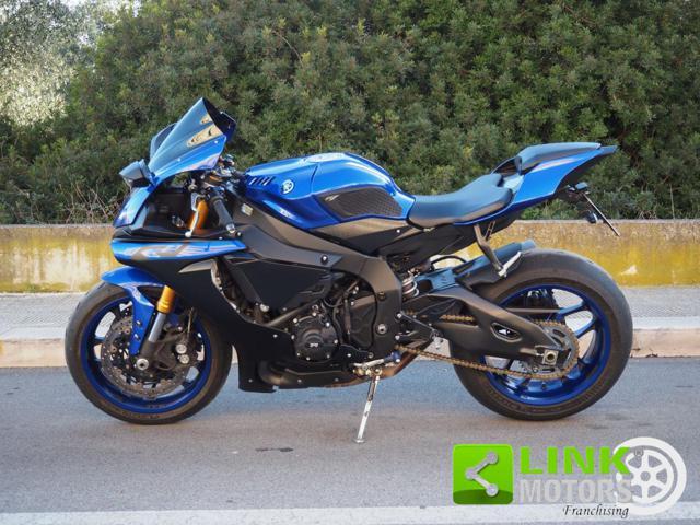 YAMAHA YZF R1 ++? 193,00 al mese++